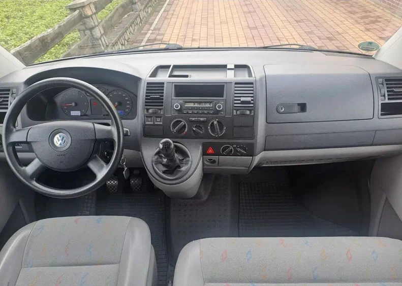 Volkswagen Transporter 2009 - 9