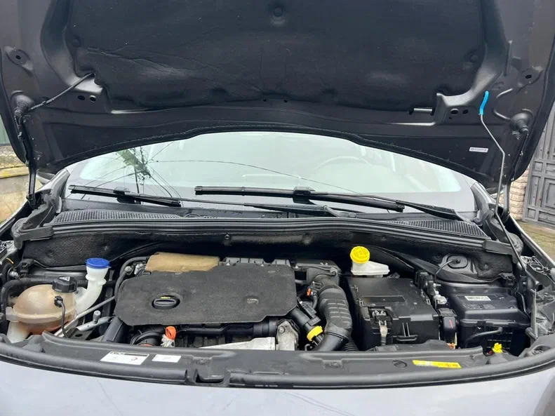 Peugeot 2008 2019 - 6