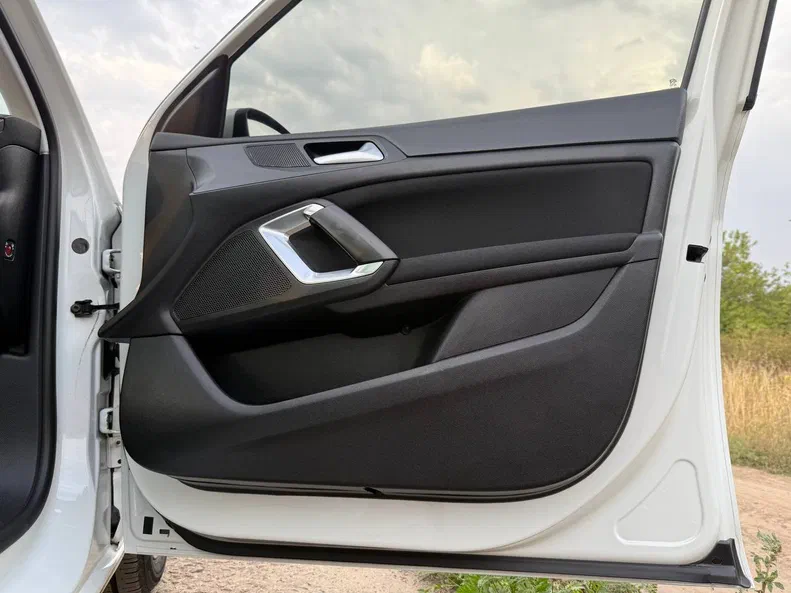 Peugeot 308 2015 - 6