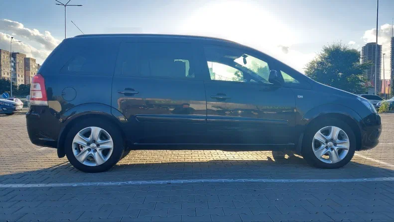 Opel Zafira 2012