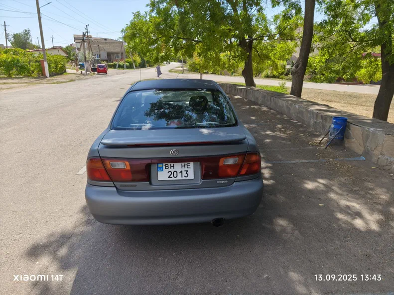 Mazda 323 1996 - 5
