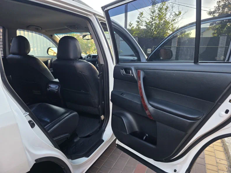 Toyota Highlander 2011 - 6