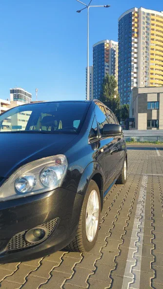 Opel Zafira 2012 - 5