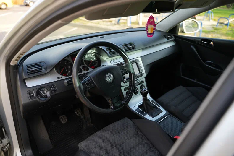 Volkswagen Passat 2008 - 9
