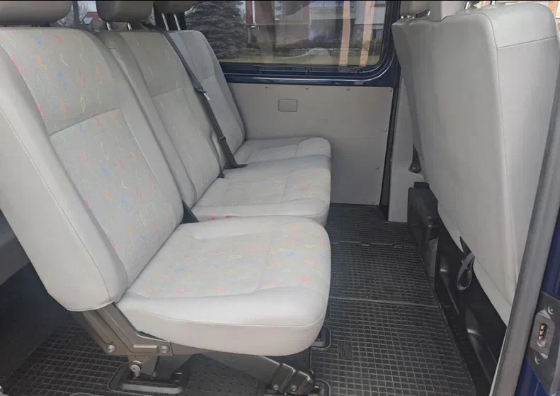 Volkswagen Transporter 2009 - 12