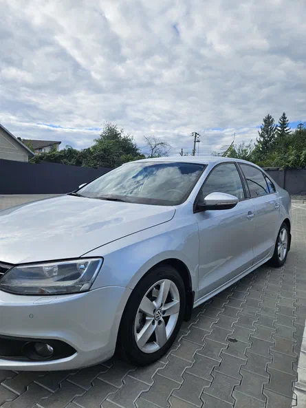 Volkswagen Jetta 2011