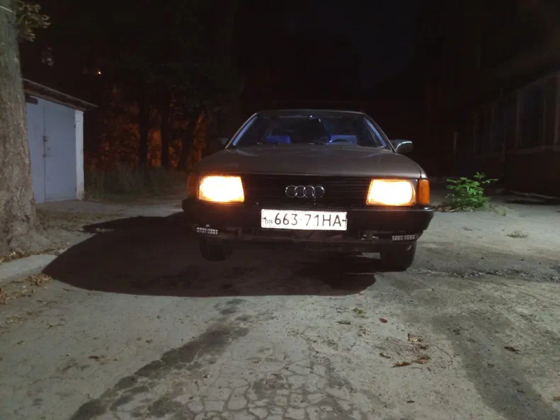 Audi 100 1983