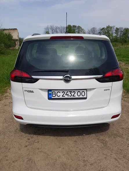 Opel Zafira 2015
