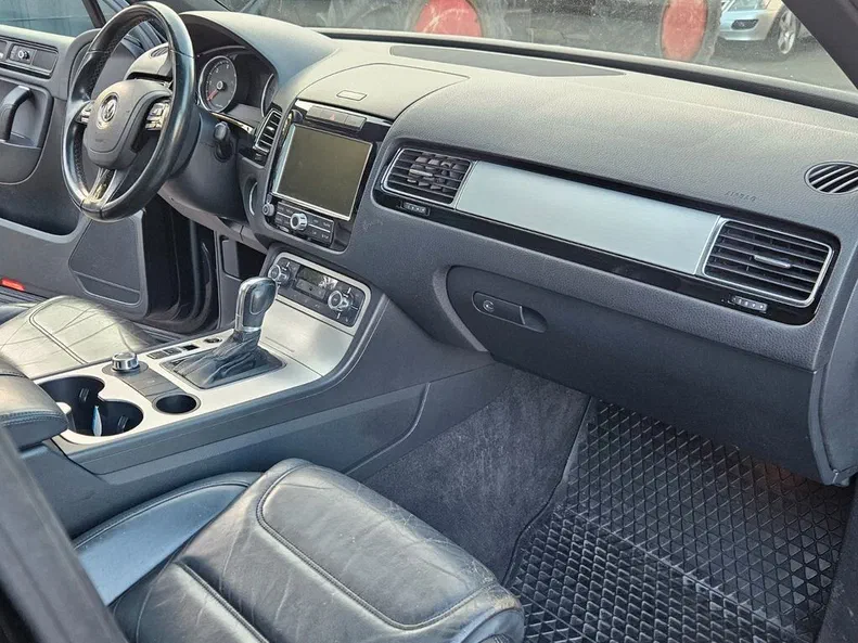 Volkswagen Touareg 2012 - 7