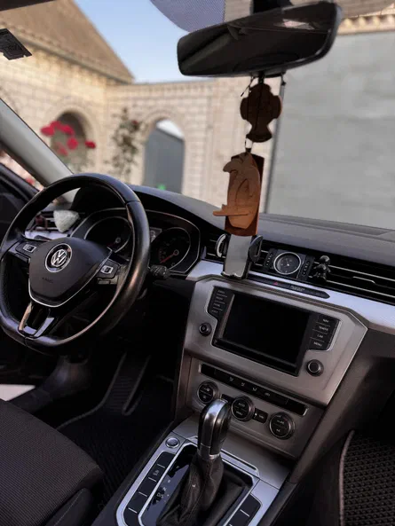 Volkswagen Passat 2017 - 16