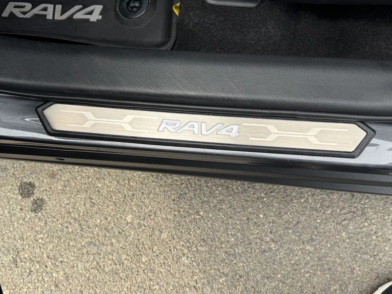 Toyota RAV4 2019 - 17