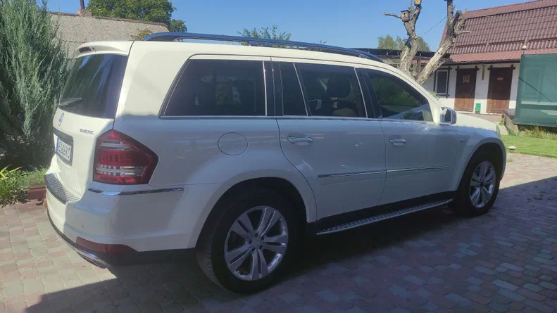 Mercedes-Benz GL-Клас 2011 - 9