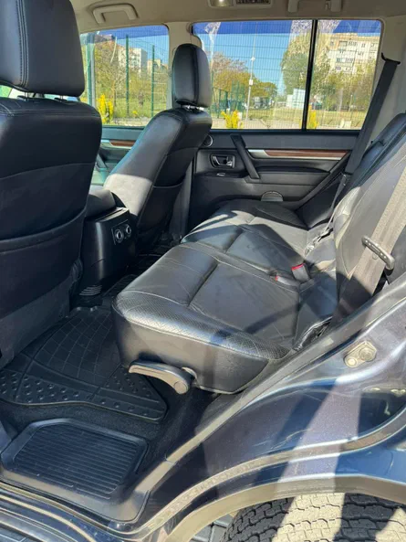 Mitsubishi Pajero 2008 - 11