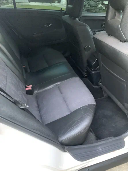 Mitsubishi Carisma 2002 - 16