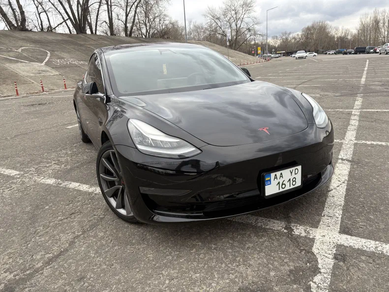 Tesla Model 3 2019 - 14