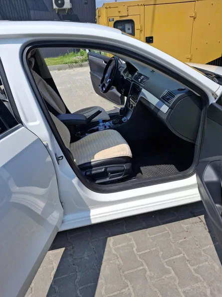 Volkswagen Passat 2012 - 6