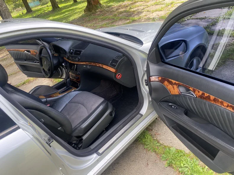 Mercedes-Benz E-Клас 2002 - 7