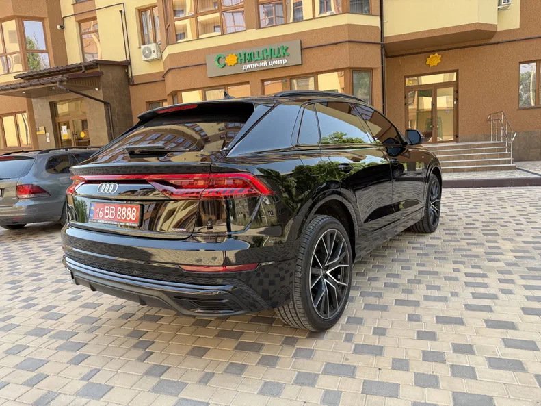 Audi Q8 2019 - 5