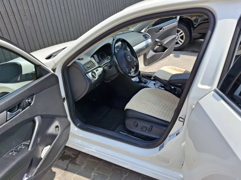 Volkswagen Passat 2012 - 10