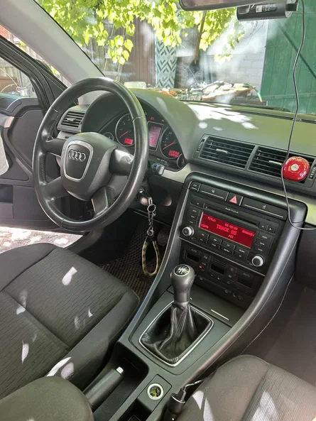 Audi A4 2007 - 12