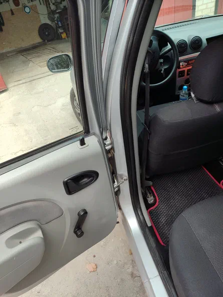 Dacia Logan 2008 - 5