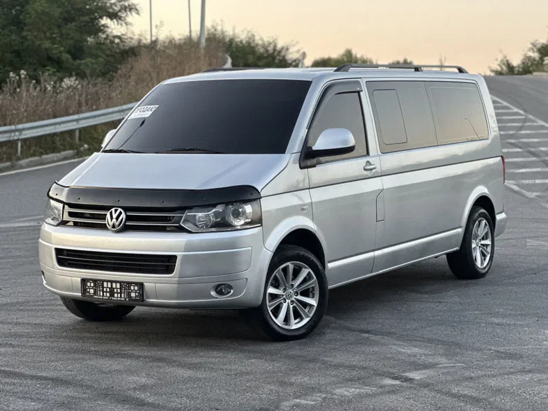 Volkswagen Caravelle 2012 - 9