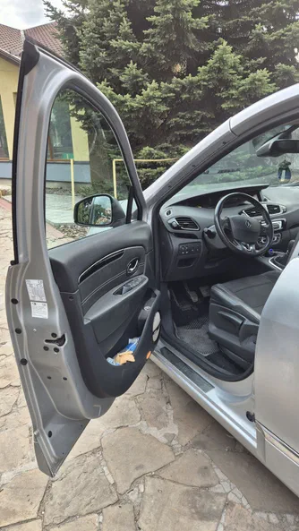 Renault Scenic 2015 - 5