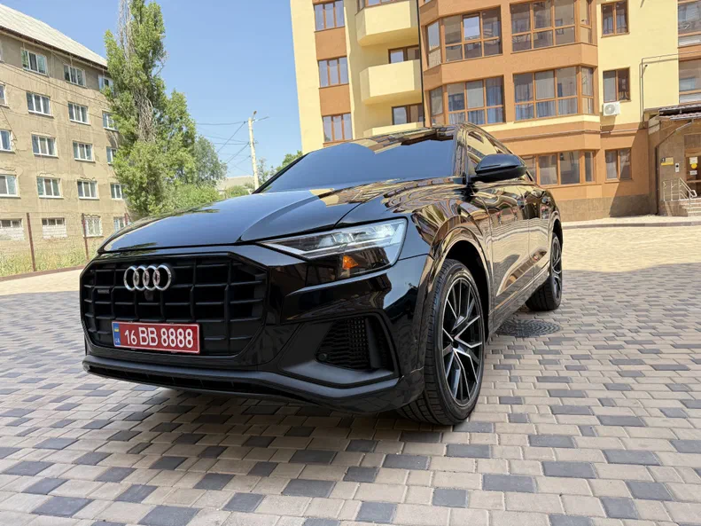 Audi Q8 2019 - 10