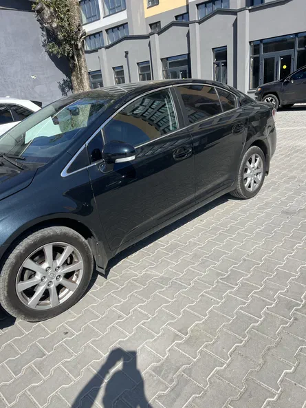 Toyota Avensis 2011