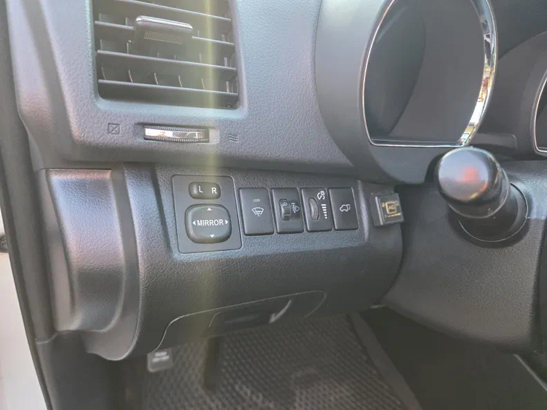 Toyota Highlander 2011 - 16