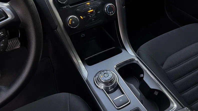 Ford Fusion (North America) 2016 - 8