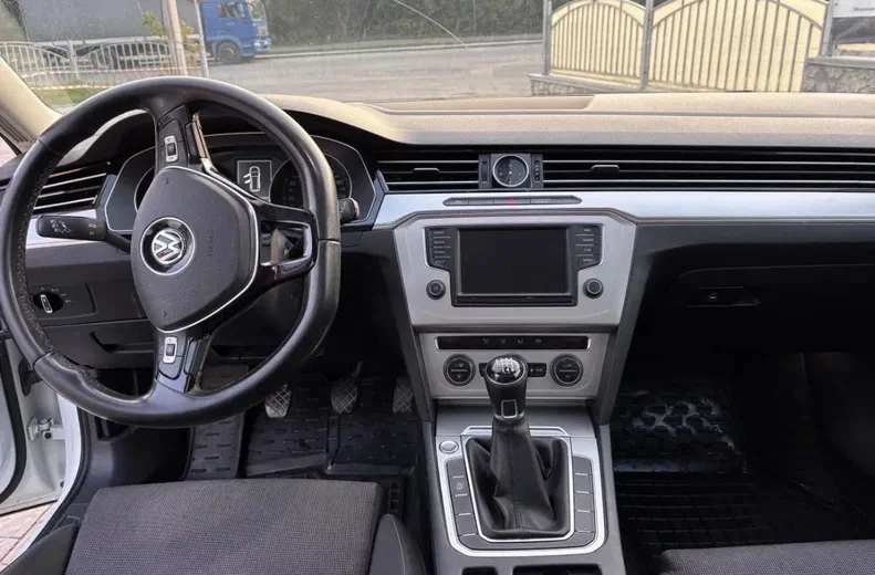 Volkswagen Passat 2015 - 5