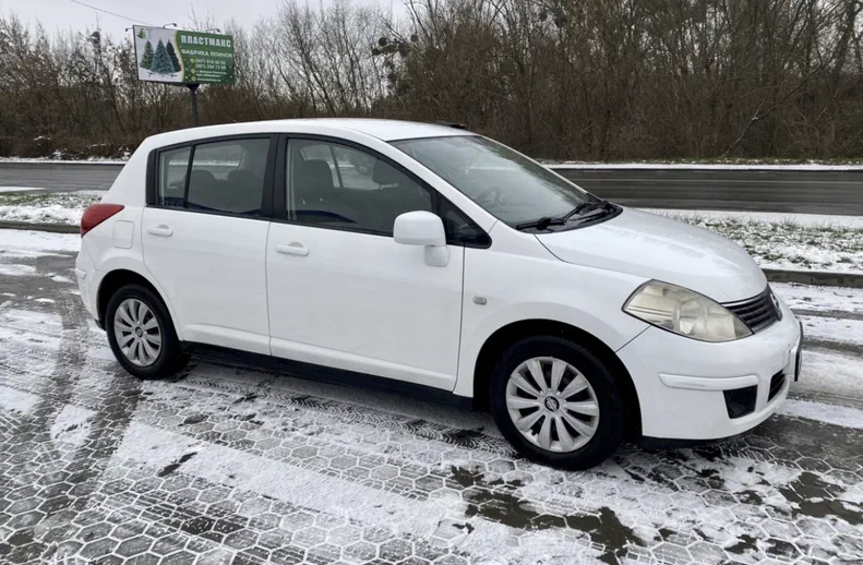 Nissan Tiida 2007