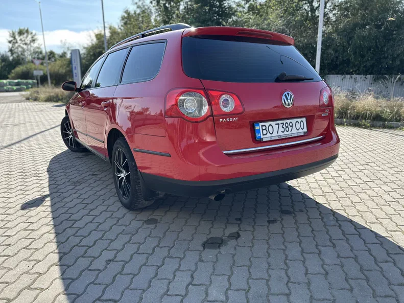 Volkswagen Passat 2010 - 13