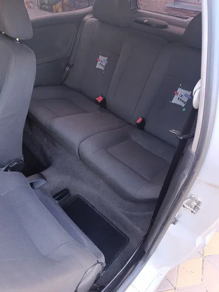 Volkswagen Polo 2000 - 7