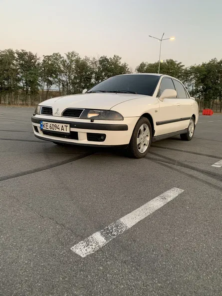 Mitsubishi Carisma 2002