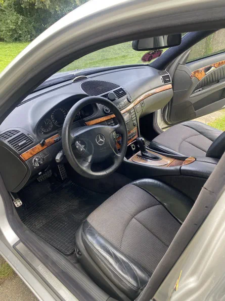 Mercedes-Benz E-Клас 2002 - 6