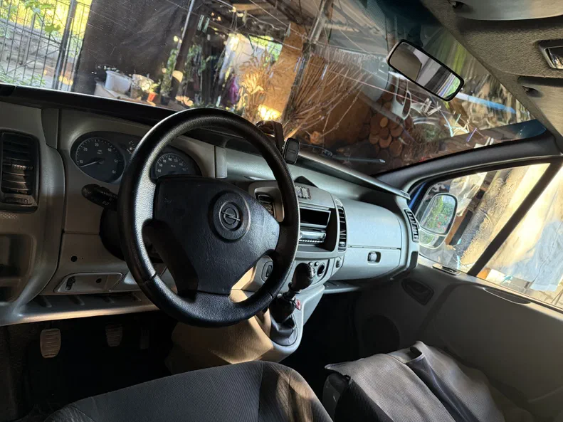 Opel Vivaro 2004