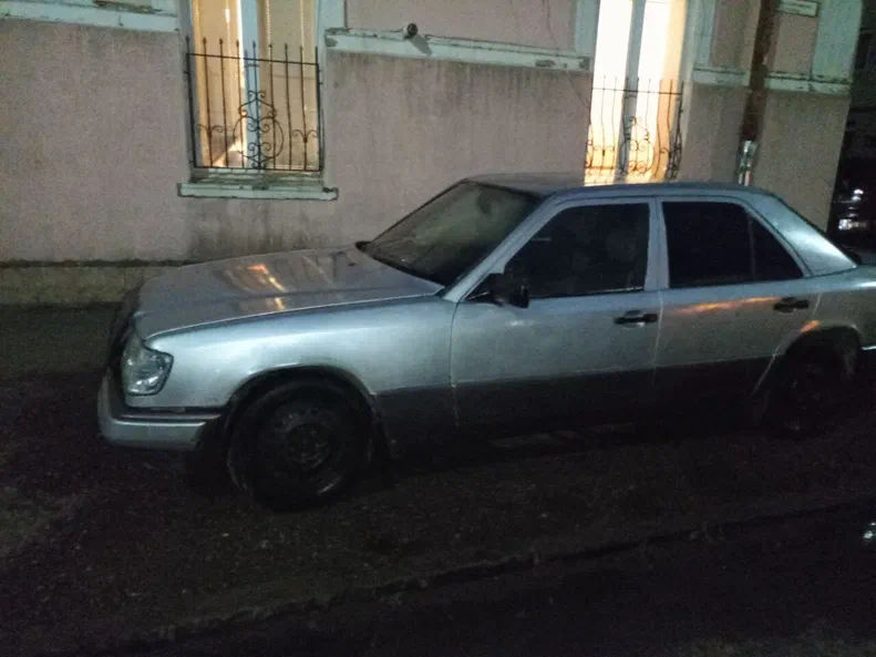 Mercedes-Benz E-Класс 1992