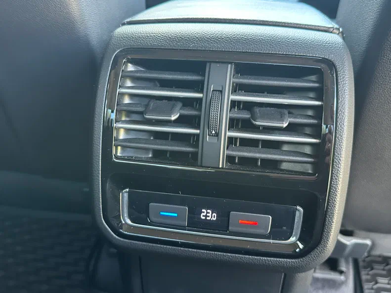 Volkswagen Passat 2017 - 14