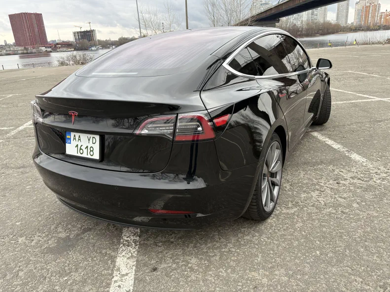 Tesla Model 3 2019 - 11