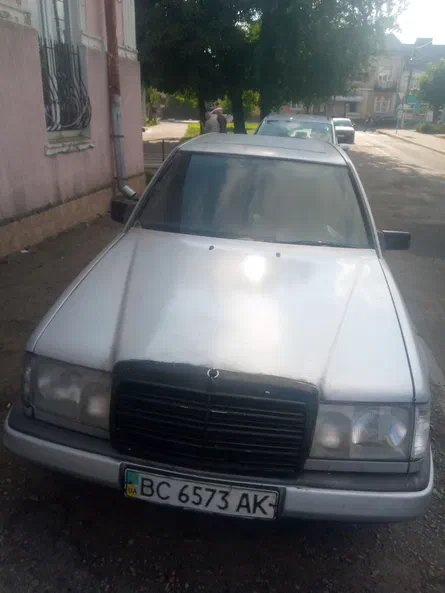 Mercedes-Benz E-Класс 1992