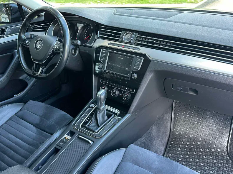 Volkswagen Passat 2017 - 11