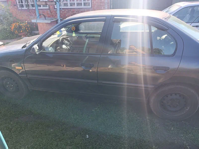 Nissan Primera 1991 - 3