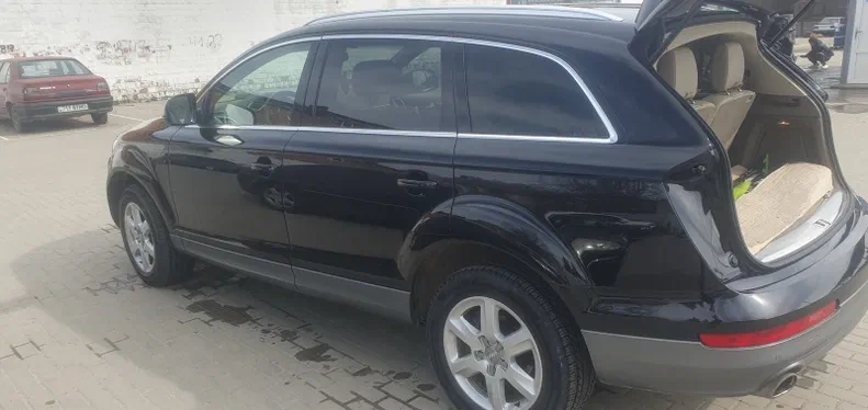 Audi Q7 2013 - 8