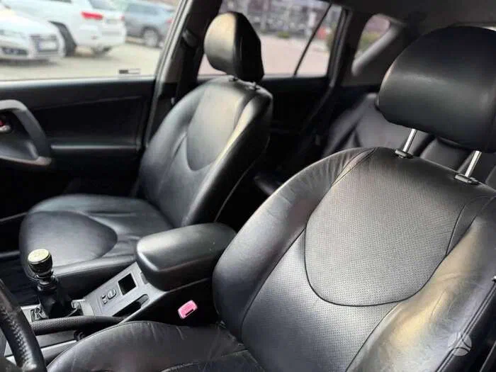 Toyota RAV4 2007 - 6