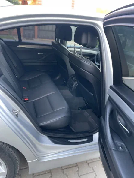 BMW 5 серія 2010 - 14