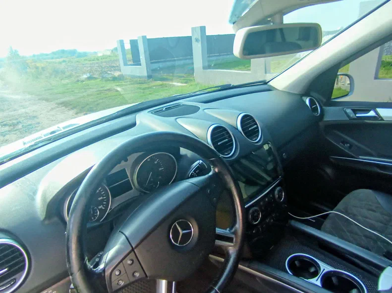 Mercedes-Benz M-Клас 2005 - 19
