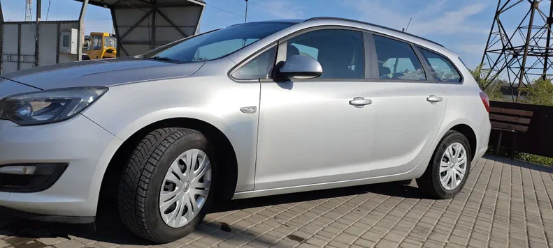 Opel Astra 2012