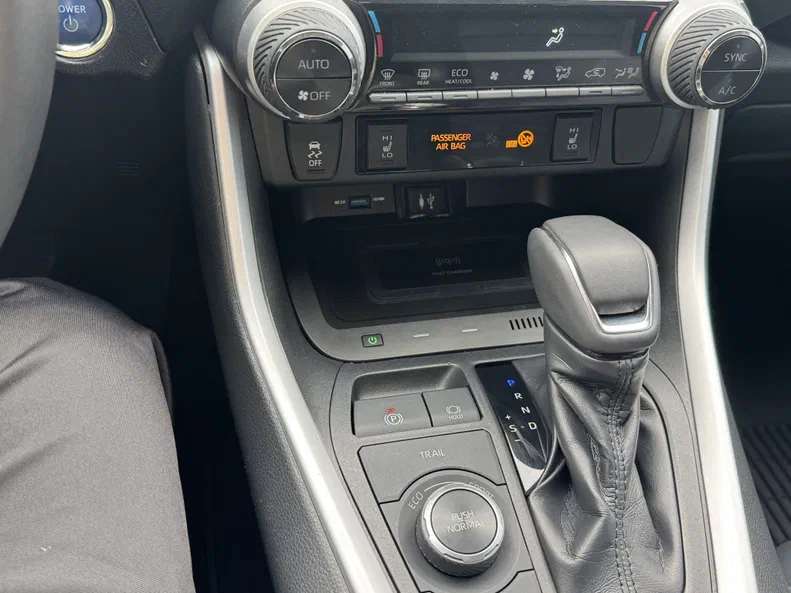 Toyota RAV4 2019 - 21